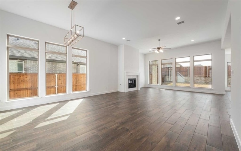 1833 Park Vista Way, Midlothian, TX 76065, 4 Bedrooms Bedrooms, ,3 BathroomsBathrooms,Residential,For Sale,1833 Park Vista Way,20780567