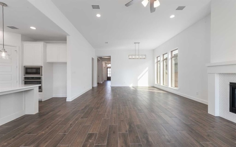 1833 Park Vista Way, Midlothian, TX 76065, 4 Bedrooms Bedrooms, ,3 BathroomsBathrooms,Residential,For Sale,1833 Park Vista Way,20780567