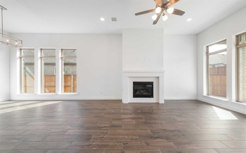 1833 Park Vista Way, Midlothian, TX 76065, 4 Bedrooms Bedrooms, ,3 BathroomsBathrooms,Residential,For Sale,1833 Park Vista Way,20780567
