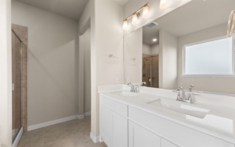 2475 Blackjack Oak Road, Oak Ridge, TX 75161, 3 Bedrooms Bedrooms, ,2 BathroomsBathrooms,Residential,For Sale,2475 Blackjack Oak Road,20831324