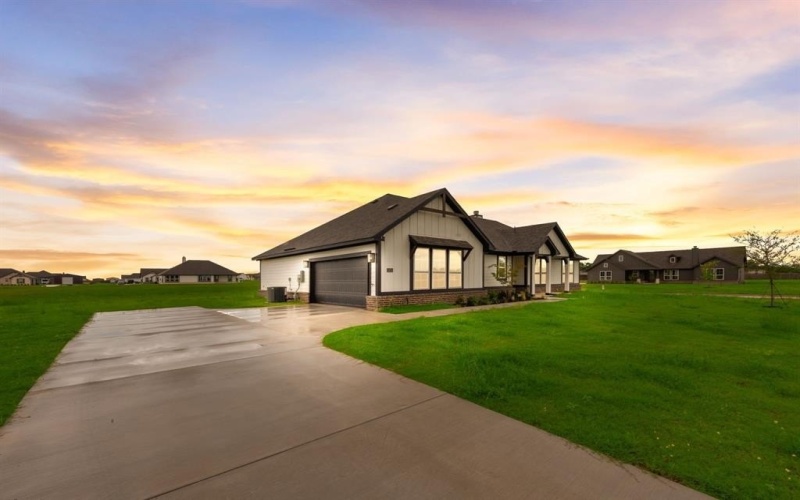 2475 Blackjack Oak Road, Oak Ridge, TX 75161, 3 Bedrooms Bedrooms, ,2 BathroomsBathrooms,Residential,For Sale,2475 Blackjack Oak Road,20831324
