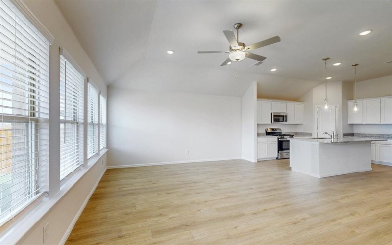 1140 Birchwood Drive, Crowley, TX 76036, 4 Bedrooms Bedrooms, ,2 BathroomsBathrooms,Residential,For Sale,1140 Birchwood Drive,20796837