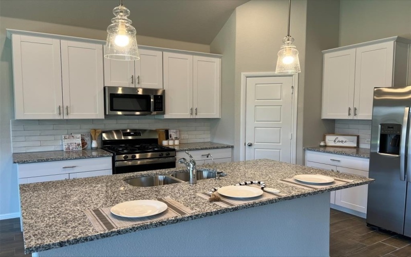 1118 Linwood Drive, Justin, TX 76247, 4 Bedrooms Bedrooms, ,3 BathroomsBathrooms,Residential,For Sale,1118 Linwood Drive,20800559