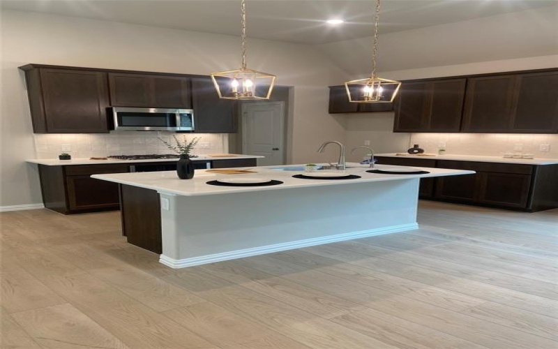 1008 South Hill Drive, Crowley, TX 76036, 3 Habitaciones Habitaciones , ,2 BañosBaños,Residential,En Venta,1008 South Hill Drive,20830039