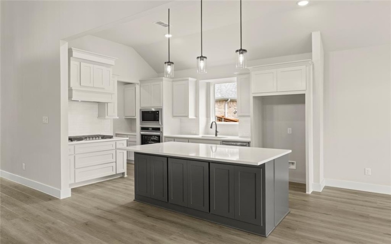 13728 Riola Drive, Little Elm, TX 75068, 4 Bedrooms Bedrooms, ,5 BathroomsBathrooms,Residential,For Sale,13728 Riola Drive,20820921