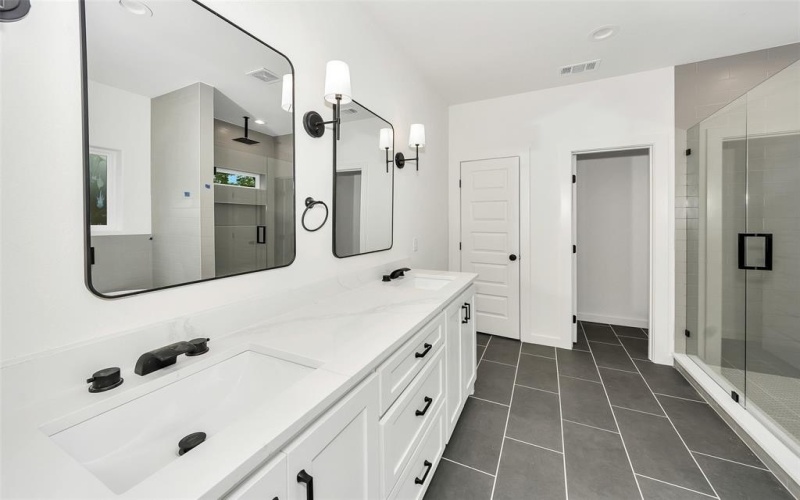 2901 W Washington Street, Denison, TX 75020, 4 Habitaciones Habitaciones , ,3 BañosBaños,Residential,En Venta,2901 W Washington Street,20814057