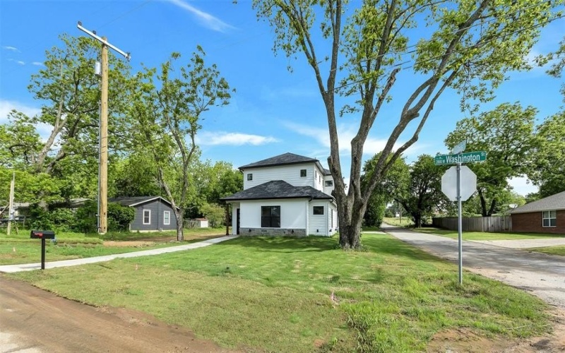 2901 W Washington Street, Denison, TX 75020, 4 Habitaciones Habitaciones , ,3 BañosBaños,Residential,En Venta,2901 W Washington Street,20814057