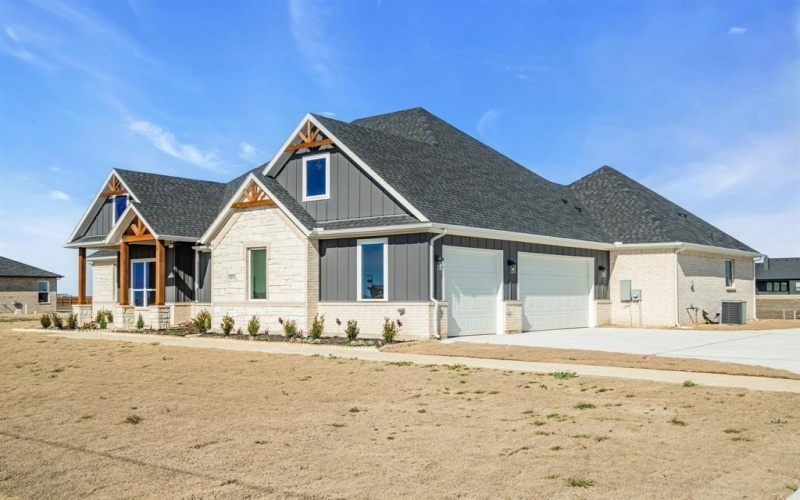 561 N Armstrong Road, Venus, TX 76084, 5 Bedrooms Bedrooms, ,3 BathroomsBathrooms,Residential,For Sale,561 N Armstrong Road,20802952
