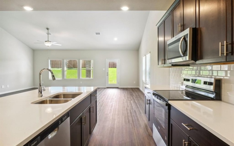 1925 W Westhill Drive, Cleburne, TX 76033, 5 Habitaciones Habitaciones , ,3 BañosBaños,Residential,En Venta,1925 W Westhill Drive,20857083