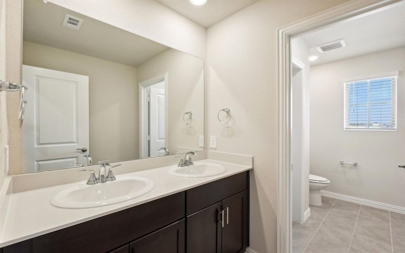 1925 W Westhill Drive, Cleburne, TX 76033, 5 Habitaciones Habitaciones , ,3 BañosBaños,Residential,En Venta,1925 W Westhill Drive,20857083