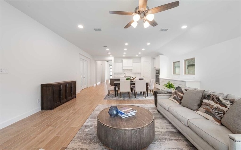10452 Terrapin Road, Fort Worth, TX 76126, 4 Bedrooms Bedrooms, ,3 BathroomsBathrooms,Residential,For Sale,10452 Terrapin Road,20849905