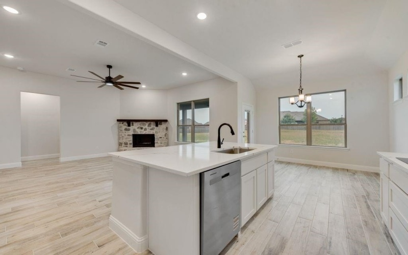 706 Georgia Boulevard, Collinsville, TX 76233, 3 Habitaciones Habitaciones , ,2 BañosBaños,Residential,En Venta,706 Georgia Boulevard,20874050