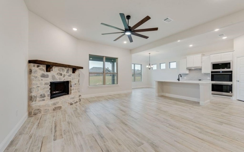 706 Georgia Boulevard, Collinsville, TX 76233, 3 Habitaciones Habitaciones , ,2 BañosBaños,Residential,En Venta,706 Georgia Boulevard,20874050