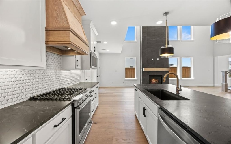 3431 Melvina Drive, Frisco, TX 75033, 3 Bedrooms Bedrooms, ,2 BathroomsBathrooms,Residential,For Sale,3431 Melvina Drive,20869082