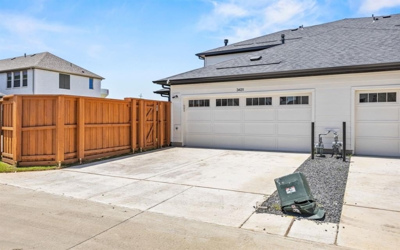 3431 Melvina Drive, Frisco, TX 75033, 3 Bedrooms Bedrooms, ,2 BathroomsBathrooms,Residential,For Sale,3431 Melvina Drive,20869082