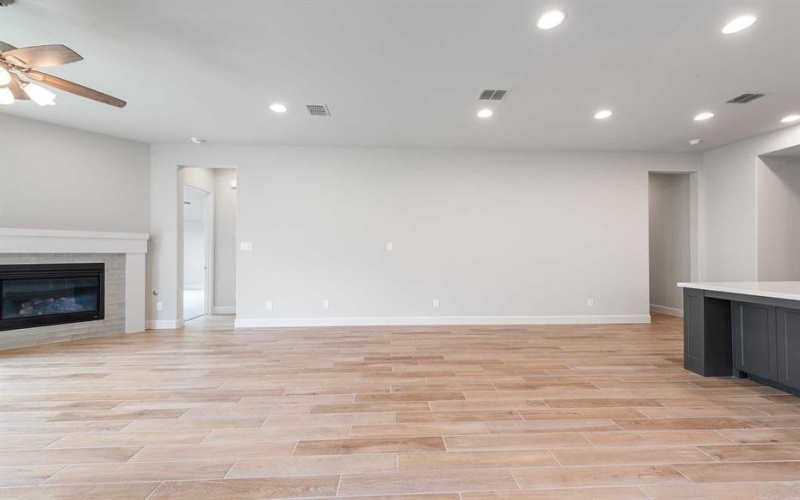 5832 Megs Creek Road, Fort Worth, TX 76126, 4 Bedrooms Bedrooms, ,3 BathroomsBathrooms,Residential,For Sale,5832 Megs Creek Road,20850057