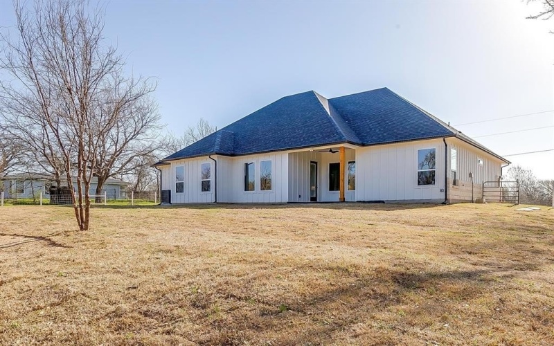224 Ash Creek Drive W, Azle, TX 76020, 4 Bedrooms Bedrooms, ,2 BathroomsBathrooms,Residential,For Sale,224 Ash Creek Drive W,20874349