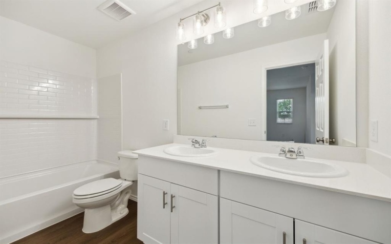 2708 Creekbend Lane, Denton, TX 76208, 4 Bedrooms Bedrooms, ,2 BathroomsBathrooms,Residential,For Sale,2708 Creekbend Lane,20876341