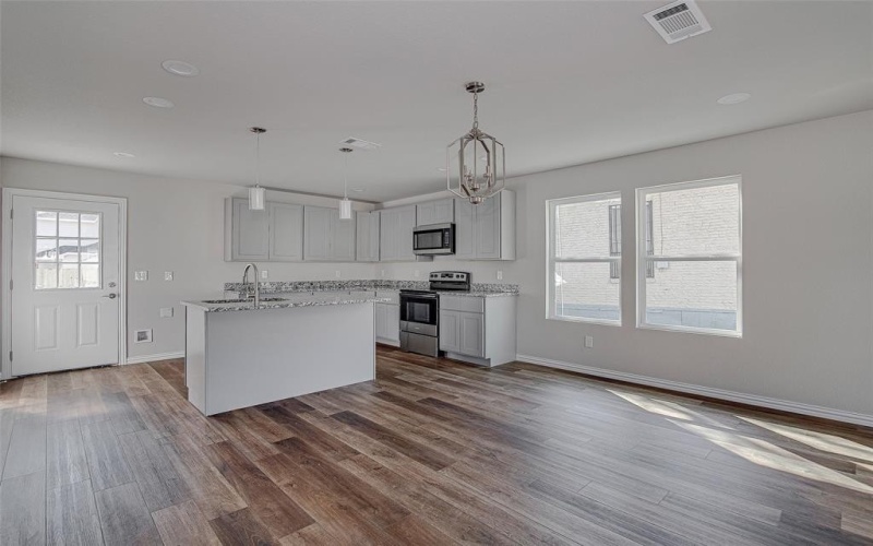 1405 South Freeway, Fort Worth, TX 76104, 3 Bedrooms Bedrooms, ,2 BathroomsBathrooms,Residential,For Sale,1405 South Freeway,20872178
