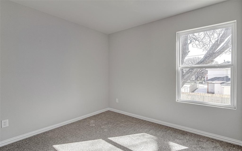 1405 South Freeway, Fort Worth, TX 76104, 3 Bedrooms Bedrooms, ,2 BathroomsBathrooms,Residential,For Sale,1405 South Freeway,20872178