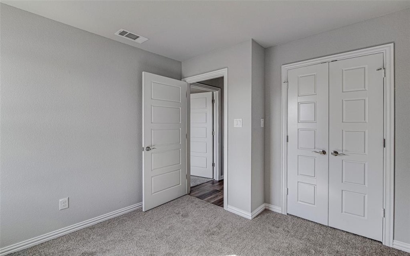 1405 South Freeway, Fort Worth, TX 76104, 3 Bedrooms Bedrooms, ,2 BathroomsBathrooms,Residential,For Sale,1405 South Freeway,20872178