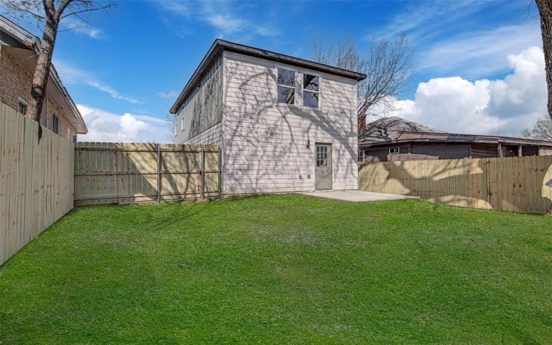 1405 South Freeway, Fort Worth, TX 76104, 3 Bedrooms Bedrooms, ,2 BathroomsBathrooms,Residential,For Sale,1405 South Freeway,20872178
