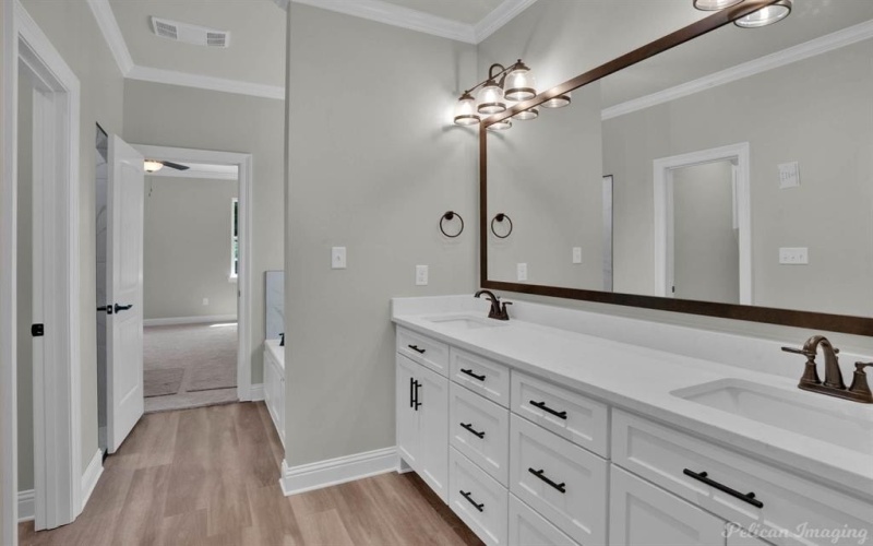 8143 MYRTLEWOOD Drive, Greenwood, LA 71033, 3 Bedrooms Bedrooms, ,2 BathroomsBathrooms,Residential,For Sale,8143 MYRTLEWOOD Drive,20858051