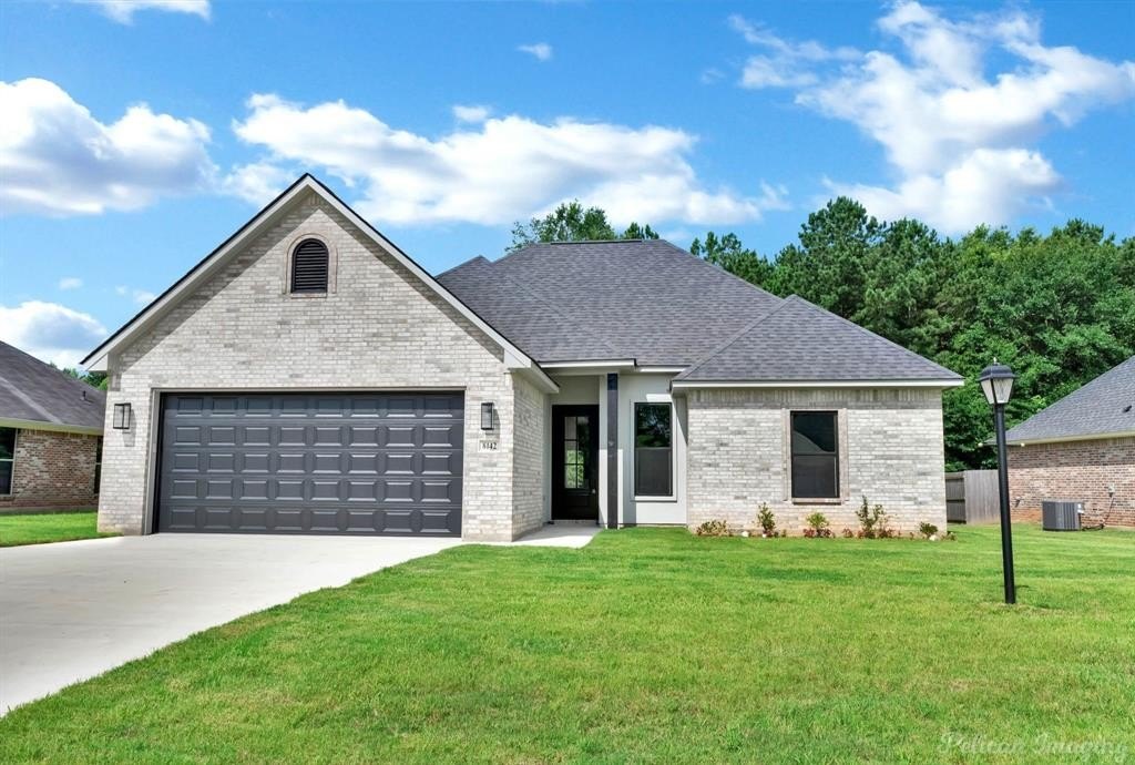 8142 MYRTLEWOOD Drive, Greenwood, LA 71033, 4 Bedrooms Bedrooms, ,2 BathroomsBathrooms,Residential,For Sale,8142 MYRTLEWOOD Drive,20858060