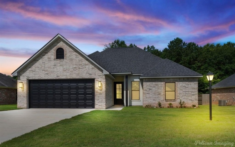 8142 MYRTLEWOOD Drive, Greenwood, LA 71033, 4 Bedrooms Bedrooms, ,2 BathroomsBathrooms,Residential,For Sale,8142 MYRTLEWOOD Drive,20858060
