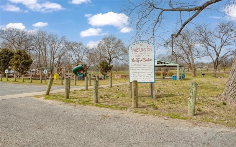 521 Gates Street #A&B, Bonham, TX 75418, 6 Bedrooms Bedrooms, ,5 BathroomsBathrooms,Residential Multi Family,For Sale,521 Gates Street,20861189