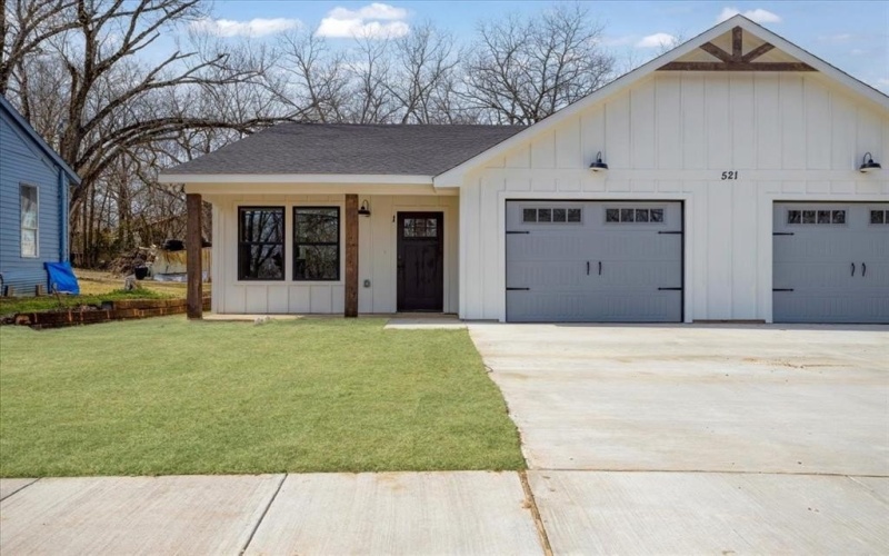 521 Gates Street #A&B, Bonham, TX 75418, 6 Bedrooms Bedrooms, ,5 BathroomsBathrooms,Residential Multi Family,For Sale,521 Gates Street,20861189