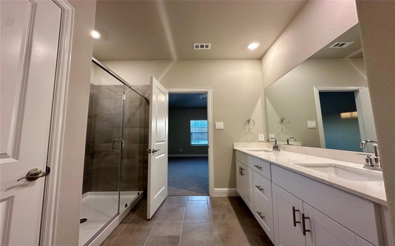 2245 Cliff Springs Drive, Forney, TX 75126, 4 Bedrooms Bedrooms, ,2 BathroomsBathrooms,Residential,For Sale,2245 Cliff Springs Drive,20846000