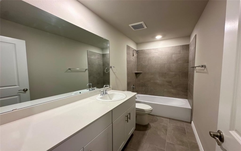 2245 Cliff Springs Drive, Forney, TX 75126, 4 Bedrooms Bedrooms, ,2 BathroomsBathrooms,Residential,For Sale,2245 Cliff Springs Drive,20846000