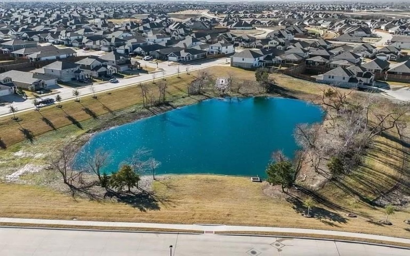 2245 Cliff Springs Drive, Forney, TX 75126, 4 Bedrooms Bedrooms, ,2 BathroomsBathrooms,Residential,For Sale,2245 Cliff Springs Drive,20846000