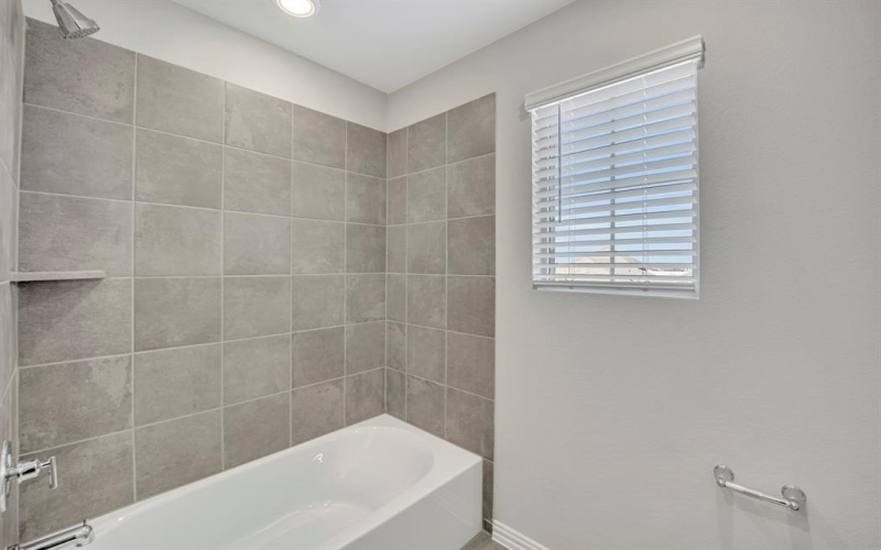 305 Sugarlands Drive, Greenville, TX 75402, 5 Habitaciones Habitaciones , ,3 BañosBaños,Residential,En Venta,305 Sugarlands Drive,20863789