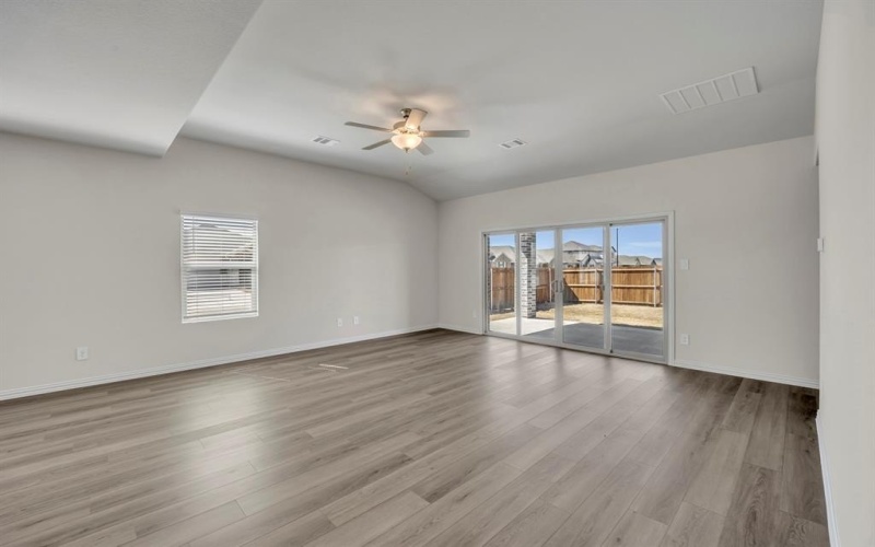 330 Sugarlands Drive, Greenville, TX 75402, 4 Habitaciones Habitaciones , ,3 BañosBaños,Residential,En Venta,330 Sugarlands Drive,20863794