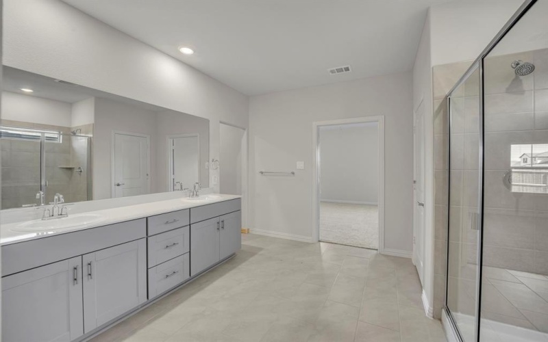 330 Sugarlands Drive, Greenville, TX 75402, 4 Habitaciones Habitaciones , ,3 BañosBaños,Residential,En Venta,330 Sugarlands Drive,20863794