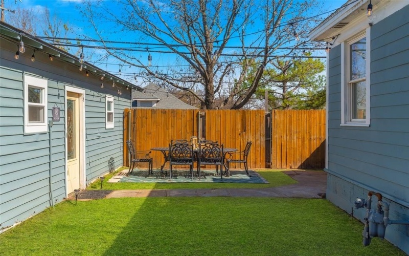 1301 W Main Street, Denison, TX 75020, 3 Bedrooms Bedrooms, ,2 BathroomsBathrooms,Residential Lease,For Rent,1301 W Main Street,20875560