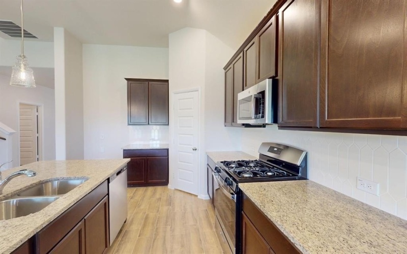 3205 Majesty Lane, Denton, TX 76208, 4 Bedrooms Bedrooms, ,3 BathroomsBathrooms,Residential,For Sale,3205 Majesty Lane,20864048