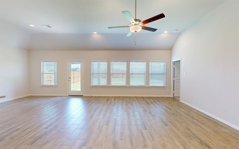 3205 Majesty Lane, Denton, TX 76208, 4 Bedrooms Bedrooms, ,3 BathroomsBathrooms,Residential,For Sale,3205 Majesty Lane,20864048
