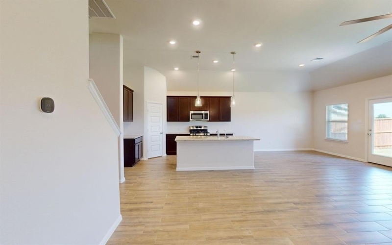 3205 Majesty Lane, Denton, TX 76208, 4 Bedrooms Bedrooms, ,3 BathroomsBathrooms,Residential,For Sale,3205 Majesty Lane,20864048