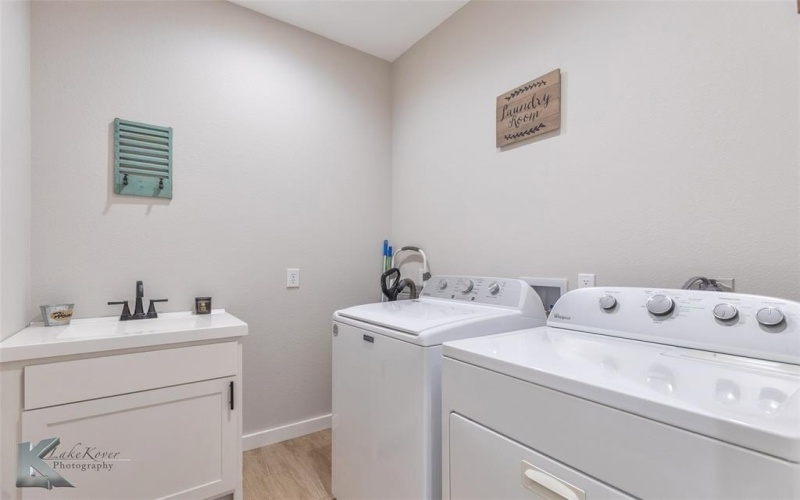 5015 Private Road 3523, Hawley, TX 79525, 3 Bedrooms Bedrooms, ,2 BathroomsBathrooms,Residential,For Sale,5015 Private Road 3523,20851938