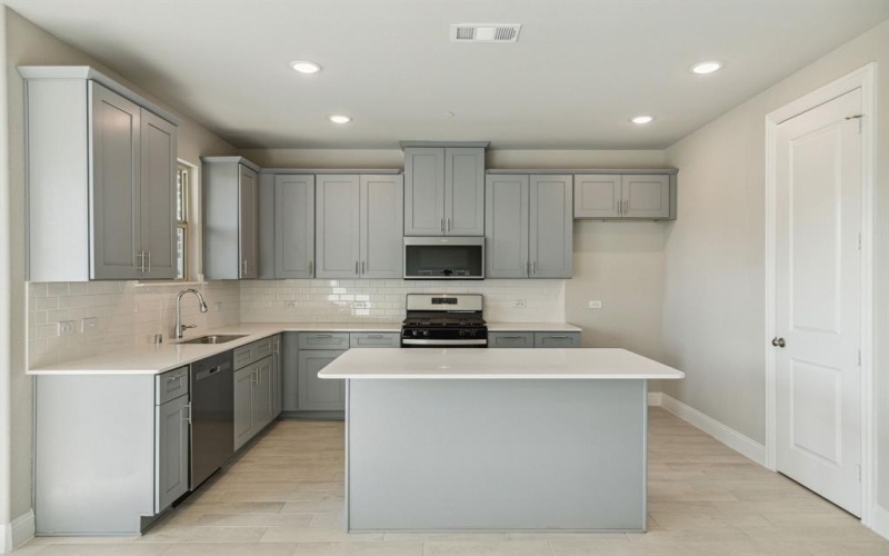625 Hutchinson Lane, Lewisville, TX 75077, 3 Bedrooms Bedrooms, ,2 BathroomsBathrooms,Residential,For Sale,625 Hutchinson Lane,20868276