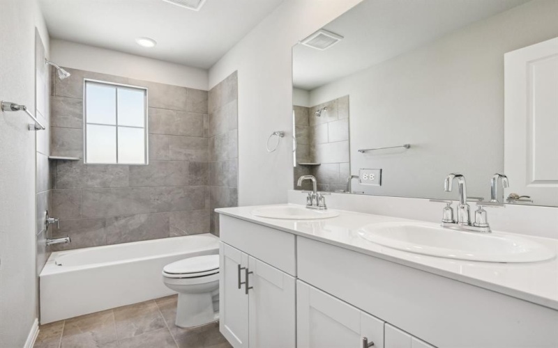 9353 Lone Maverick Drive, Fort Worth, TX 76036, 4 Habitaciones Habitaciones , ,2 BañosBaños,Residential,En Venta,9353 Lone Maverick Drive,20871180
