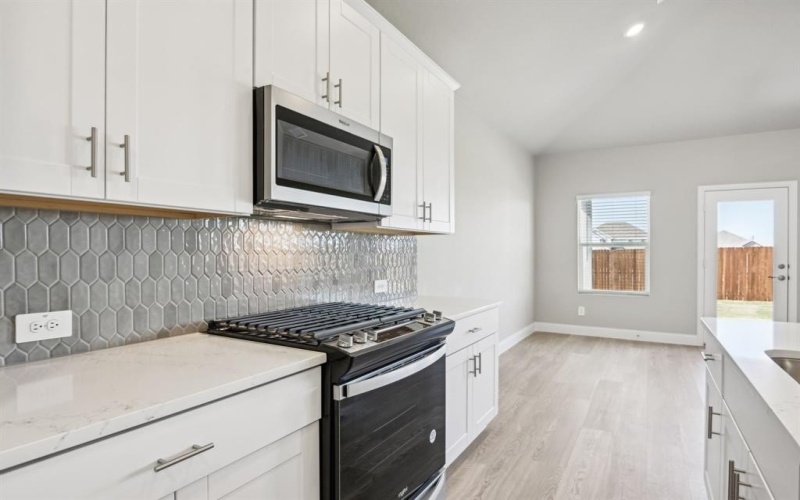 9353 Lone Maverick Drive, Fort Worth, TX 76036, 4 Habitaciones Habitaciones , ,2 BañosBaños,Residential,En Venta,9353 Lone Maverick Drive,20871180