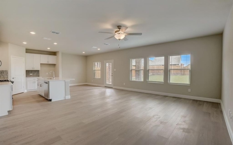 513 Ezra Lane, McKinney, TX 75069, 4 Habitaciones Habitaciones , ,2 BañosBaños,Residential,En Venta,513 Ezra Lane,20882185