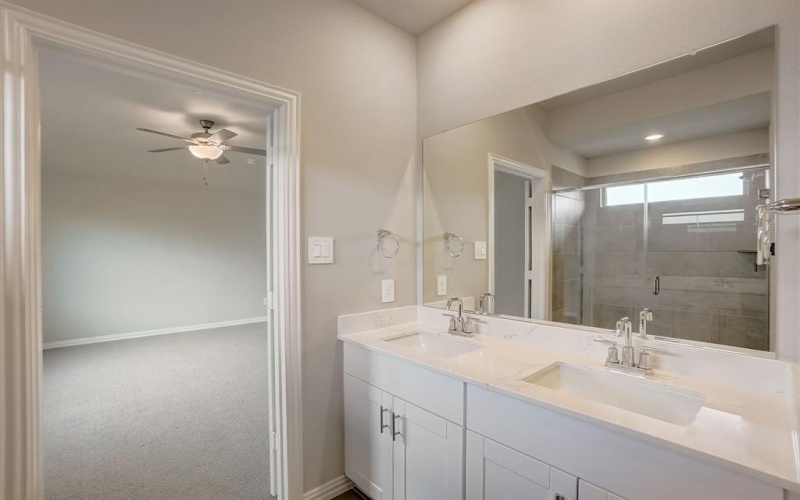 513 Ezra Lane, McKinney, TX 75069, 4 Habitaciones Habitaciones , ,2 BañosBaños,Residential,En Venta,513 Ezra Lane,20882185