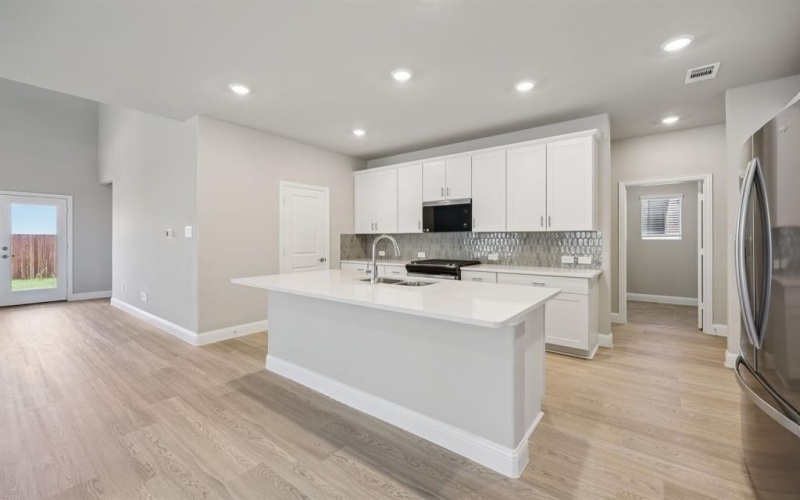 6621 Stone Elm Lane, Fort Worth, TX 76036, 5 Bedrooms Bedrooms, ,3 BathroomsBathrooms,Residential,For Sale,6621 Stone Elm Lane,20918437