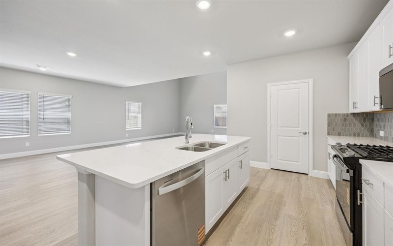 6621 Stone Elm Lane, Fort Worth, TX 76036, 5 Bedrooms Bedrooms, ,3 BathroomsBathrooms,Residential,For Sale,6621 Stone Elm Lane,20918437