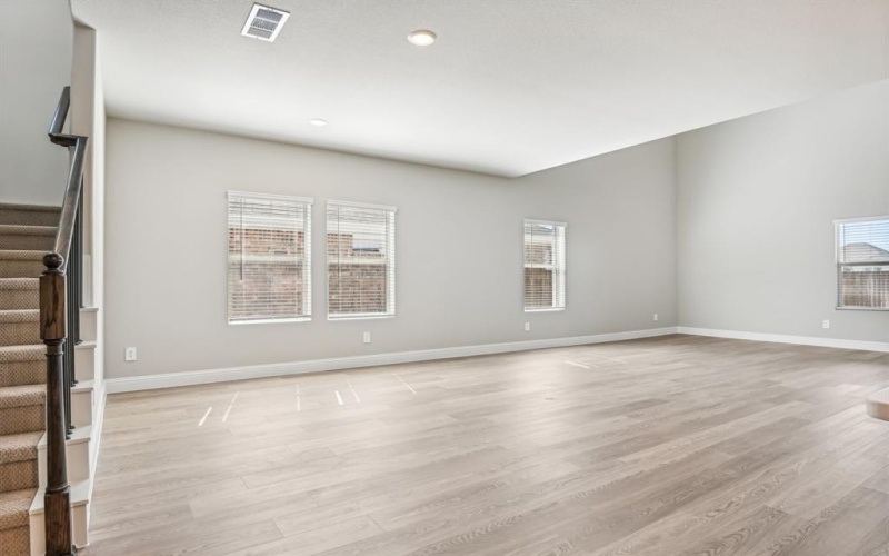 1015 Emberwood Drive, McKinney, TX 75069, 5 Bedrooms Bedrooms, ,3 BathroomsBathrooms,Residential,For Sale,1015 Emberwood Drive,20910357